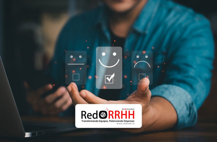 Los cambios en la forma de trabajar —como el teletrabajo, el trabajo híbrido y el home office— han obligado a las empresas a replantear sus sistemas tradicionales de evaluación. Hoy, los entornos laborales son más dinámicos, colaborativos y descentralizados, lo que exige modelos de evaluación más flexibles, objetivos y basados en datos.